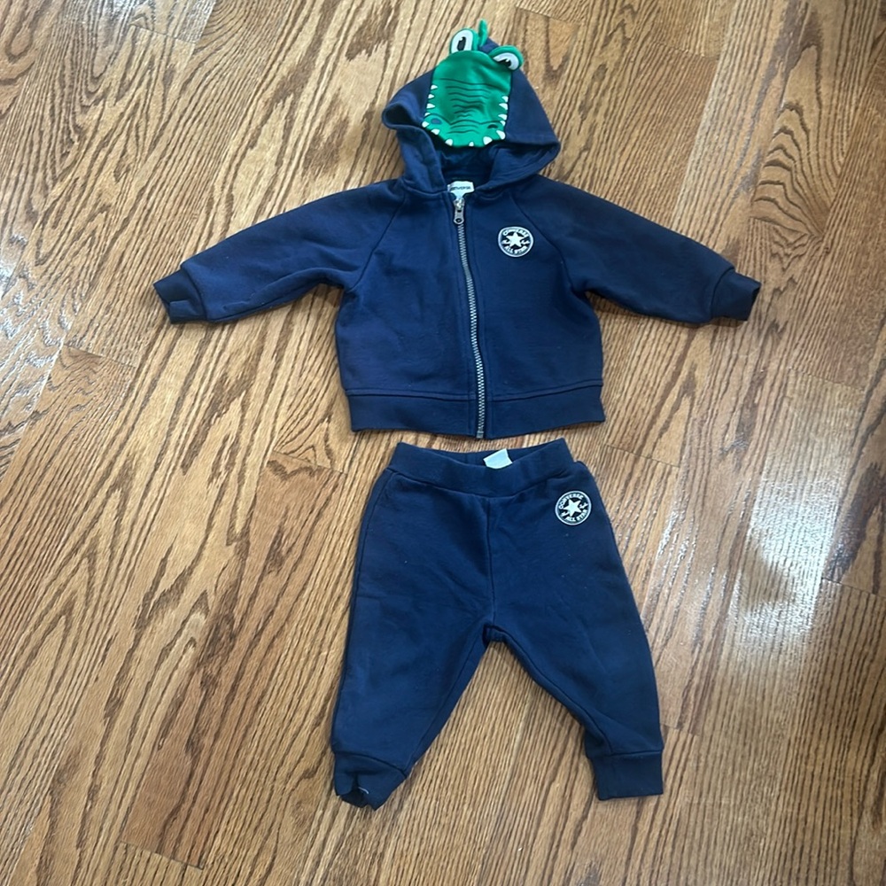 Converse set 12m kids good condition